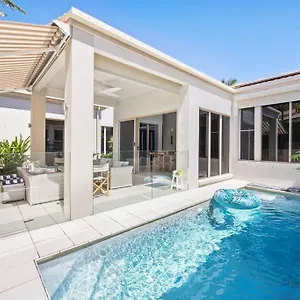  Villa Golfers Paradise In